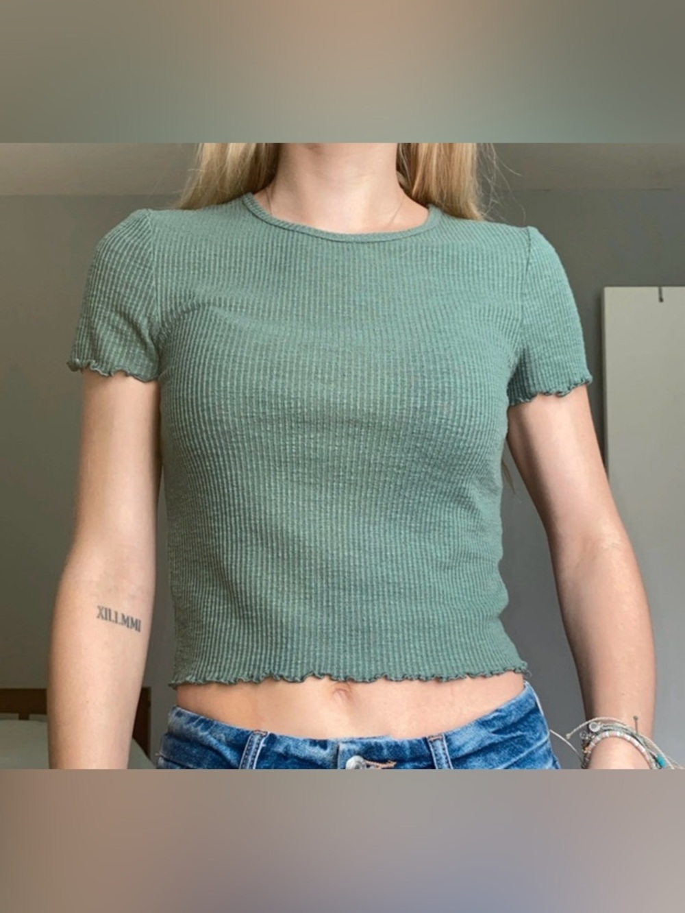 American Eagle Outfitters Ribbed Crop Top in Sage Green